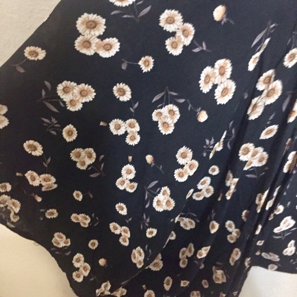 🚫SOLD🚫 Brandy Melville Sunflower Kimono Top - Picture 5 of 6